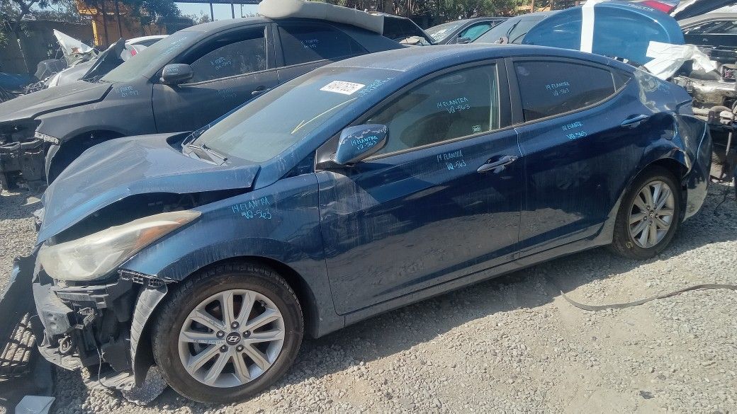 2014 HYUNDAI ELANTRA for Parts Only