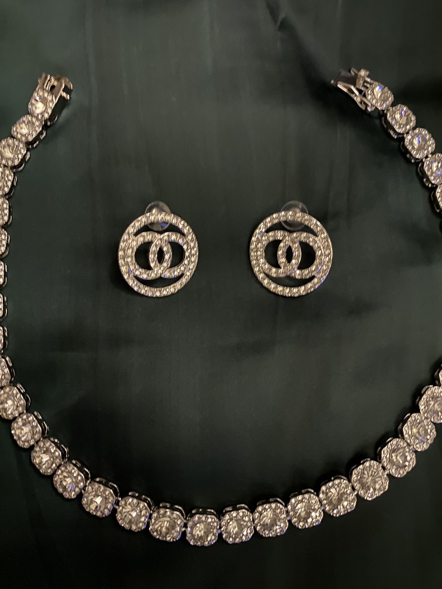 Fashion Nova Women’s Earrings And Necklace Set
