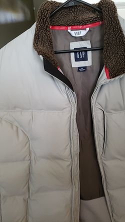 XL Gap vest super nice and light weight..