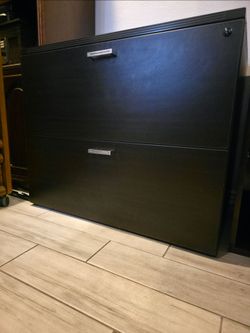 Locking 2-Drawer Lateral File Cabinet + 2 Keys