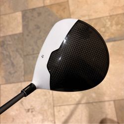 TaylorMade M1 9.5* Adjustable Driver with stiff graphite shaft ————