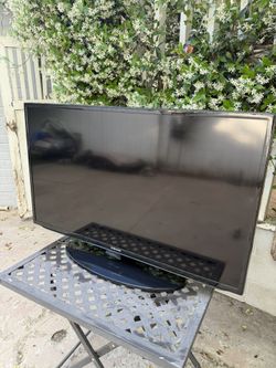 I Samsung TV – ~40” Screen – Works Great 