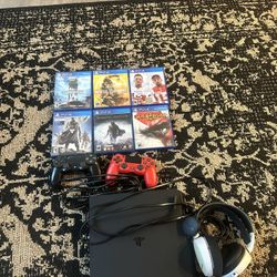 PS4 Like New Bundle!! 