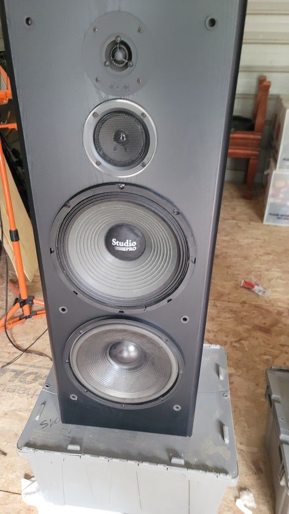KLH Tower Speakers