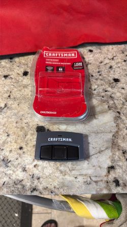 Craftsman 3 Button Remote 1500 Ft Range Secure Includes Visor Clip & Battery 878