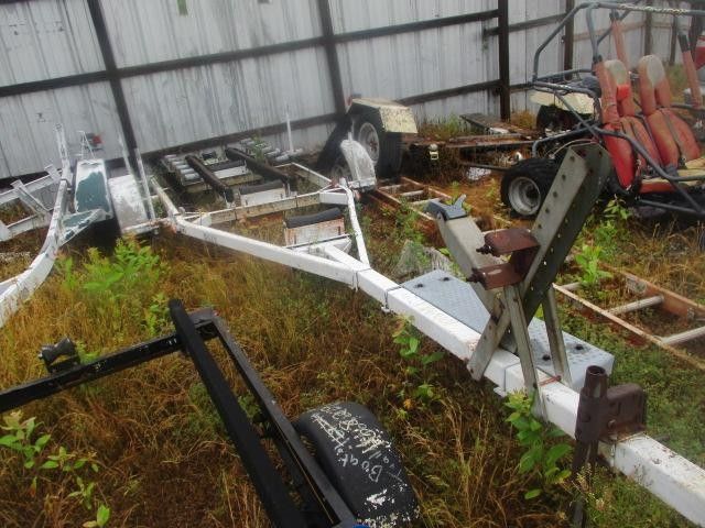 Boat trailer shoreline 16