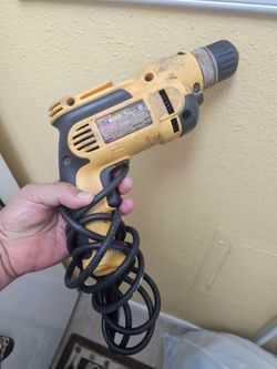 DEWALT DRILL CORDED KEYLESS CHUCK IN NORWALK
