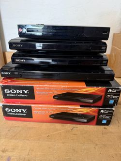 Lot of 5 DVD Players – Sony & LG