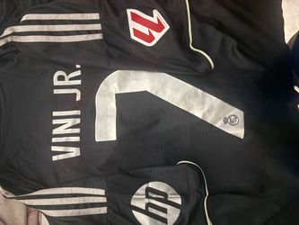 4XL but fits like a XL