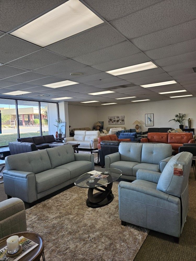 100% Leather Sofa - Ashlinn