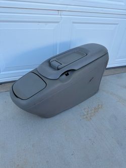 Obs Chevy console Tahoe suburban Yukon