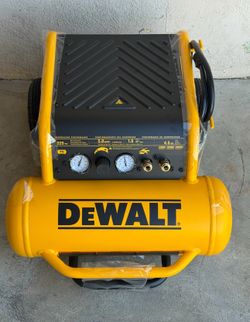 **New** Dewalt 4.5 Gal. Portable Electric Air Compressor 225 PSI