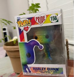 Funko Pop! DC Super Heroes - Harley Quinn (Pride Collection #156) with Protector
