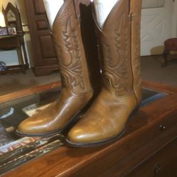 Size 9 Western Boots