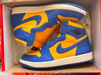 Air Jordan 1 Retro High OG Sneakers Size 9m