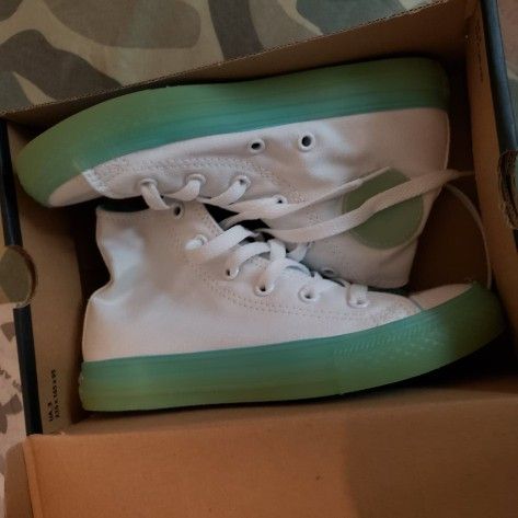 Hightops  Converse  (NEW)