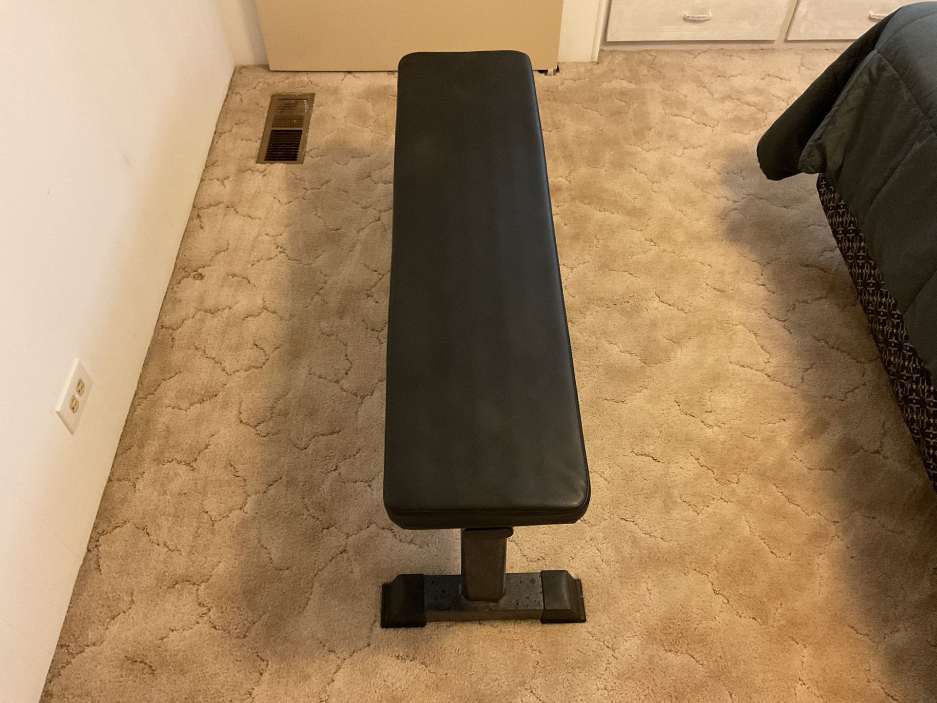 HEAVY DUTY FOLDABLE WEIGHT BENCH