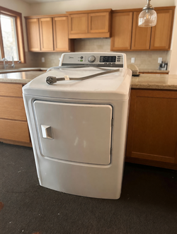 2020 Insignia & Midea Washer Dryer Set – Like New, Front Load - New York, NY