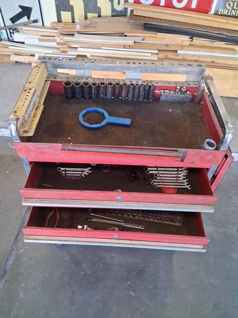 Rolling tool cart three drawers with tools