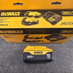 DEWALT 20V Max Lithium Ion (DCB205) 5Ah Battery 1pc
