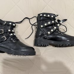 Zara Basic Black Boots 