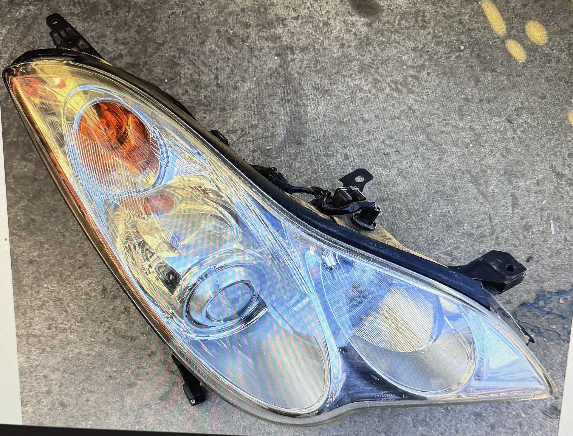2009 Infiniti EX35 Right headlight halogen