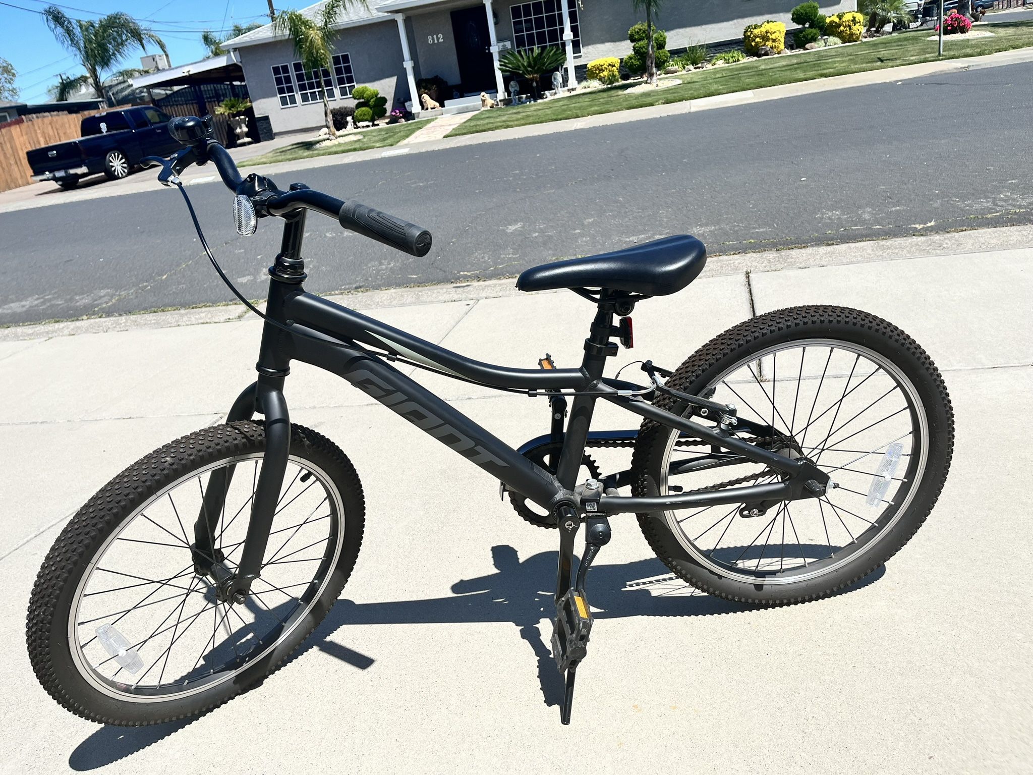 Giant XTC Kids Mountain Bike