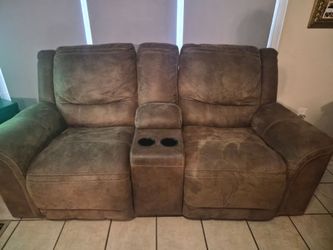 Couch set