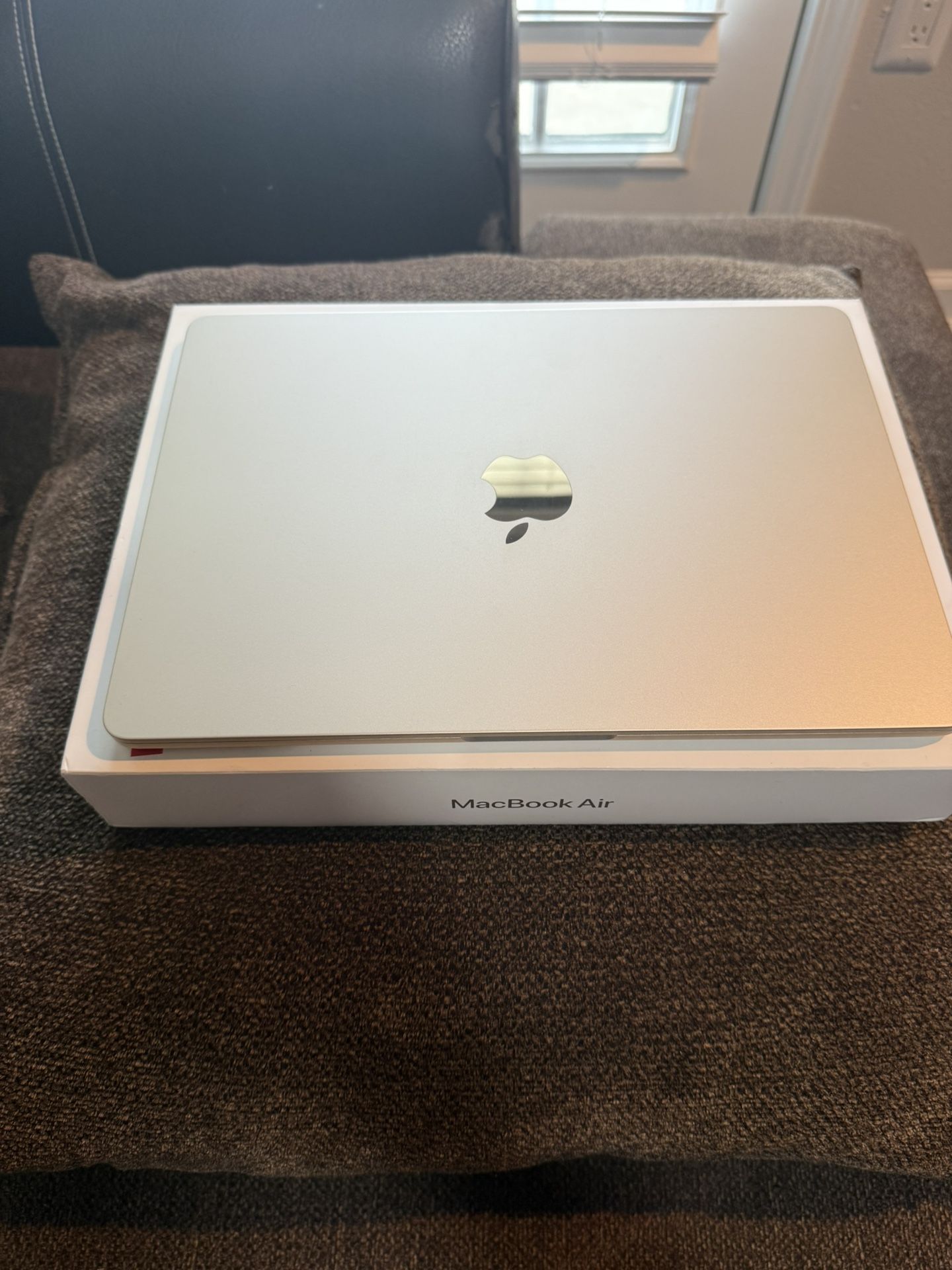 MACBOOK APPLE