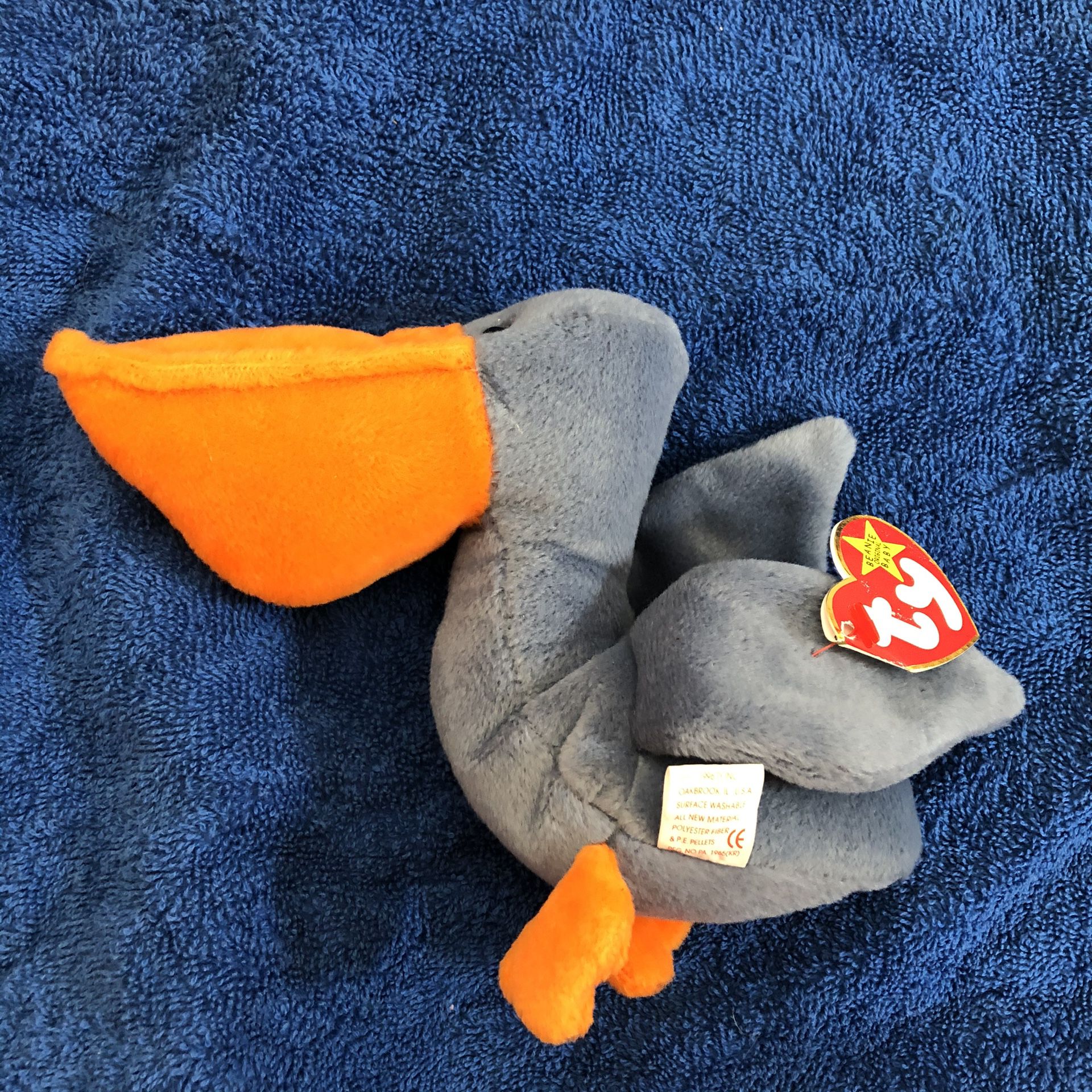 Pelican beanie baby with tag