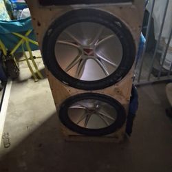 2 15" Kickers  Cvrs 