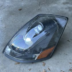 Volvo Vnl 670 Headlight Rs