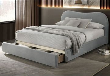Brand New Grey Queen Storage Platform Bed Frame (Available in Eastern King)