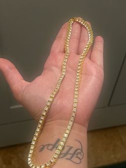 Women’s tennis necklace