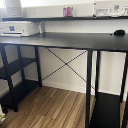 Black Desk