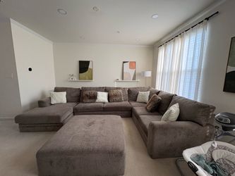 Full sofa sectional