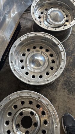 Weld Racing Wheels 16” x 8.5” Ford F150 (Stone Crusher) F 150 (2nd Gen) Ford Lightning with Center Caps