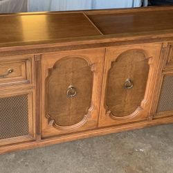 Vinyl Player Vintage Magnavox Console