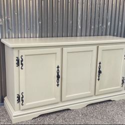 Nice Vintage Tv Stand Or Credenza Cabinet