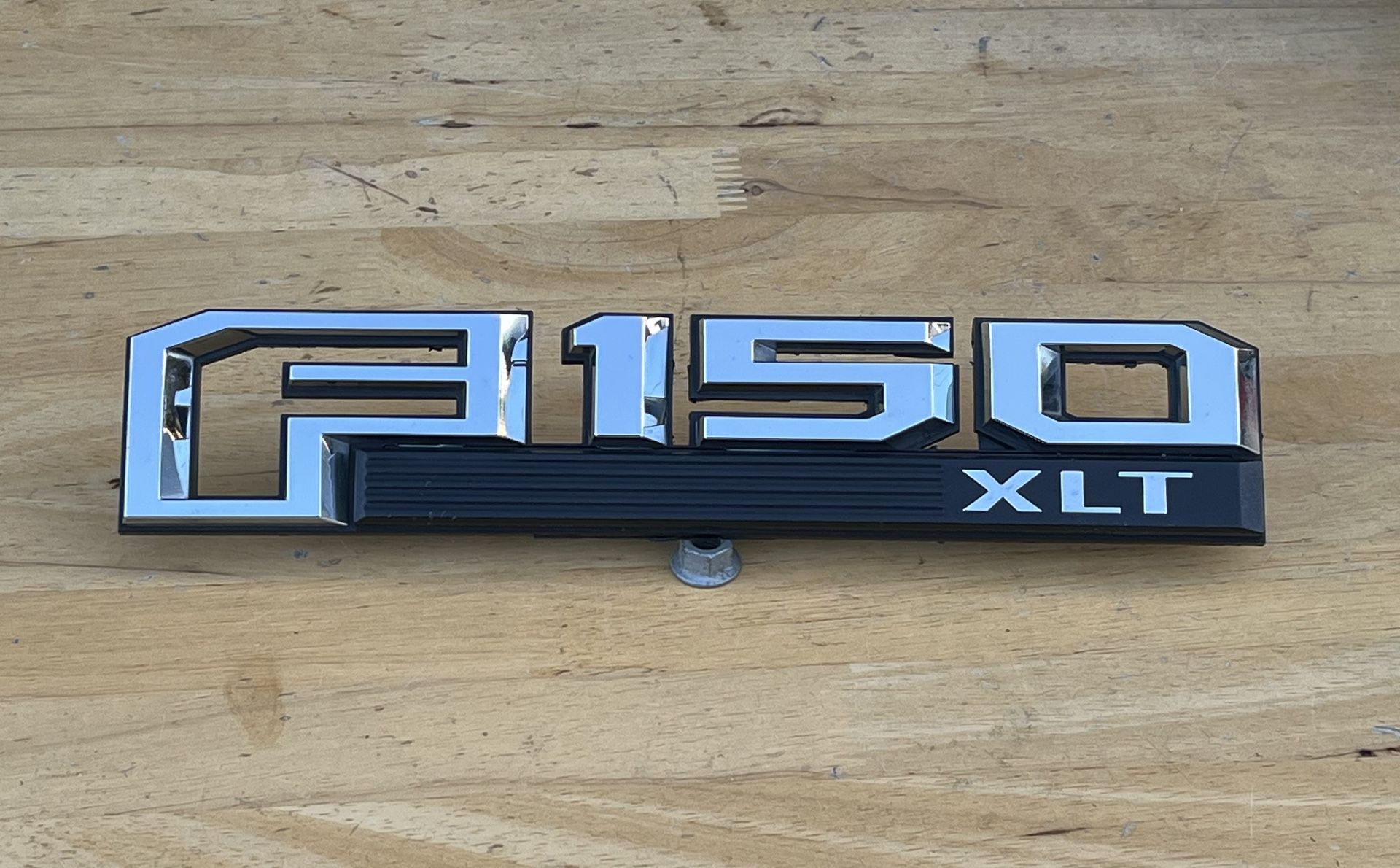 15 16 17 18 19 20 FORD F-150 XLT LEFT DRIVER SIDE EMBLEM LOGO BADGE