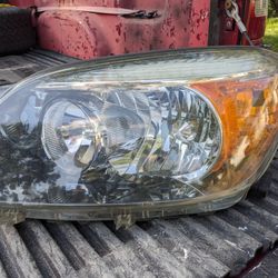 2008 Toyota RAV4 Left Drivers headlight