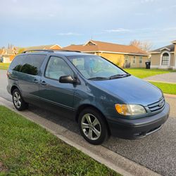 2002 Toyota Sienna