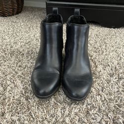 Black Chelsea Boots