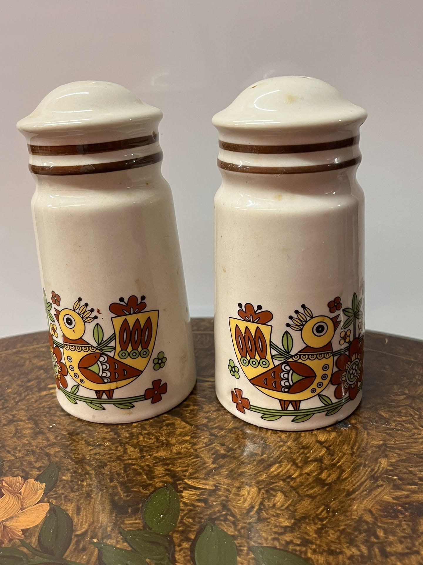 Vintage Folk Art Pair Of Ceramic Salt And Pepper Shakers 5 1/2” Tall