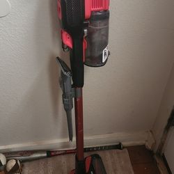 Craftsman Battery Powered Vacuum 