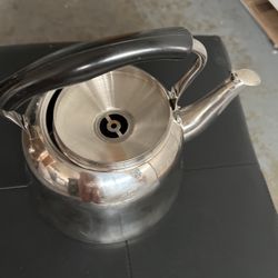 Tea pot