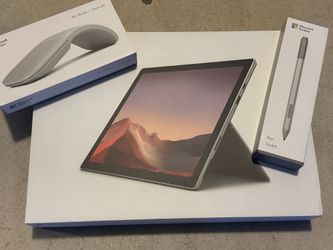 Microsoft Surface Bundle  New Open Box With All Accessories 