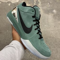 Nike Kobe 4 Protro “Girl Dad” Size 11.5