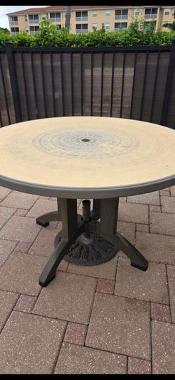 48" Round Outdoor Patio Dining Table