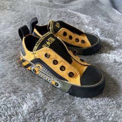 Converse Size 7 Slip In with Velcro  Fun Vehicle Features in Black & Yellow 